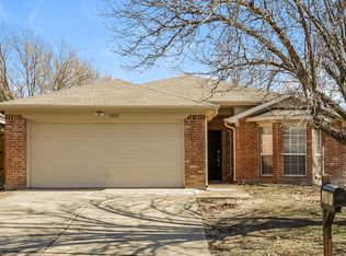 2213 Whispering Wind St, Fort Worth, TX 76108