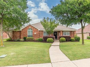 10214 Evergreen Dr, Rowlett, TX 75089