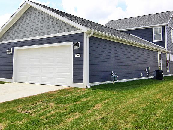 3rd image of 2590 Walden Blvd