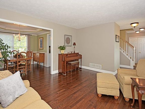 5th image of 3679 Kensington Dr