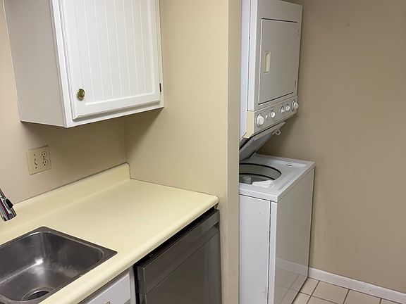 3rd image of 2601 W Willowlake Dr #76