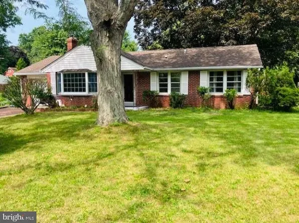 439 E Chestnut St, Souderton, PA 18964