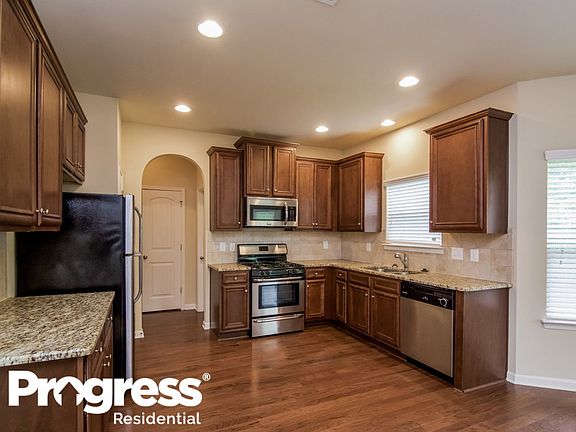 5th image of 5565 Hedge Brook Dr