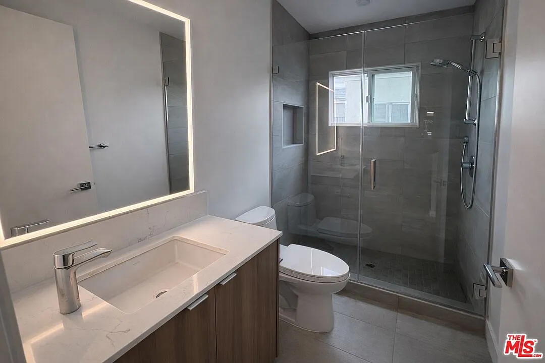 2 bed, 1.0 bath, $3,495 — Photo 4