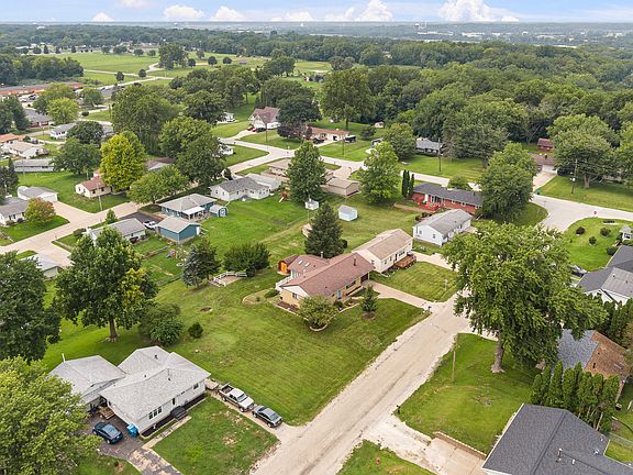 5th image of 242 Orchard Ct