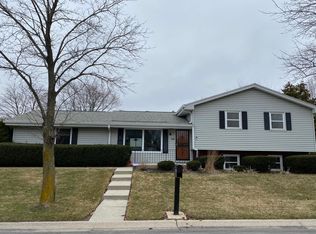 7305 N Sussex St, Milwaukee, WI 53209