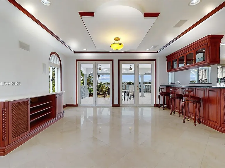 1131 Stillwater Dr — Photo 10