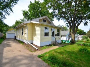 942 Creston Ave, Des Moines, IA 50315