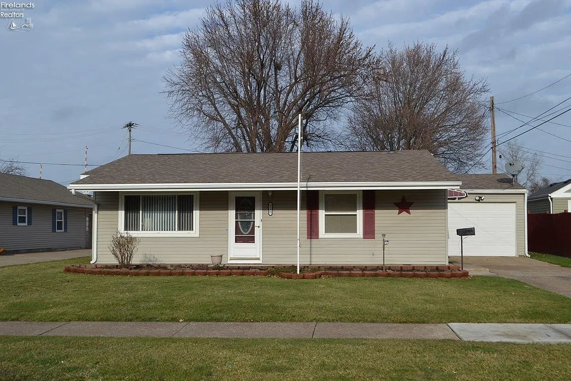 2107 Laurel Ln photo 1