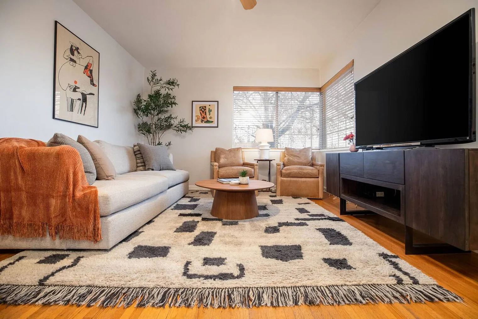 4 bed, 2.0 bath, 1700 sqft, $5,925 — Photo 1