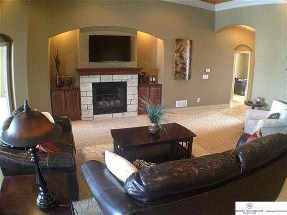 4th image of 5806 N 157th Ave