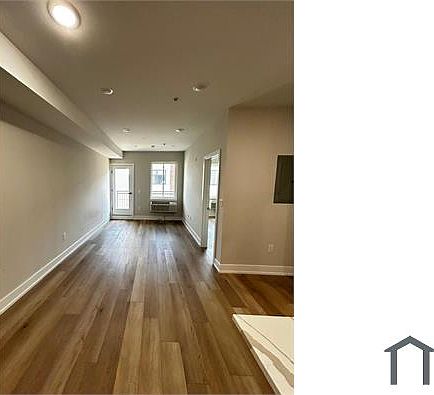 2nd image of 2105 Germantown Ave #23