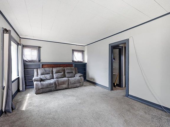 4th image of 5011 N Cedar St