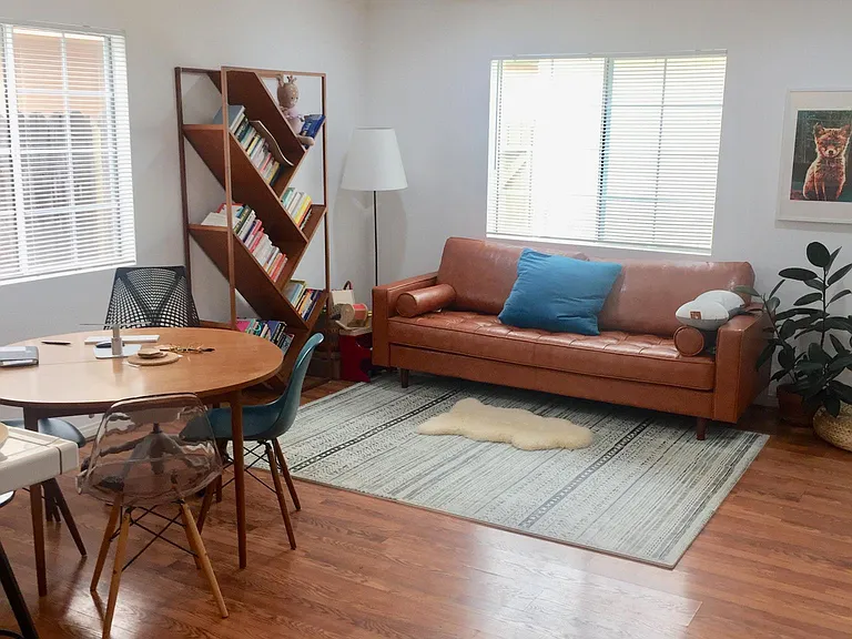 3420 Sherbourne Dr — Photo 3