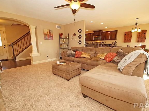 3rd image of 7121 N Thomas Davis Dr