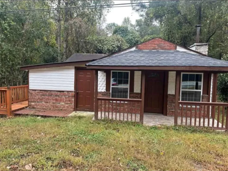 6925 Buchanan Hwy — Photo 1