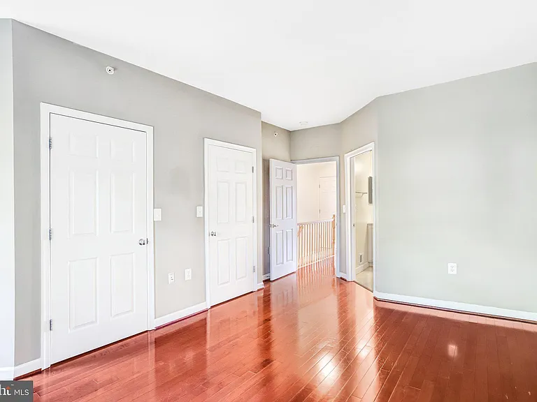 42526 Mayflower Ter — Photo 32