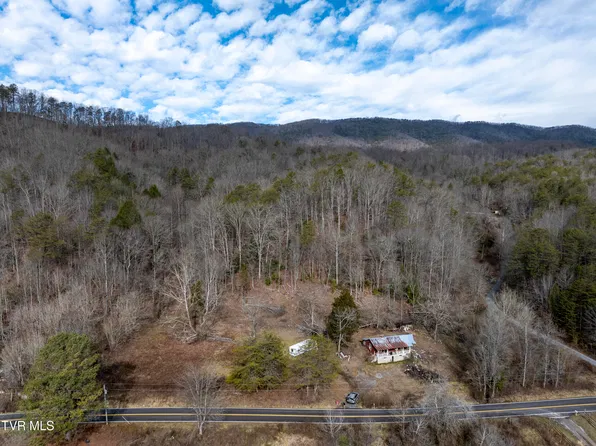 471 Spruce Pine Rd, Rogersville, TN 37857