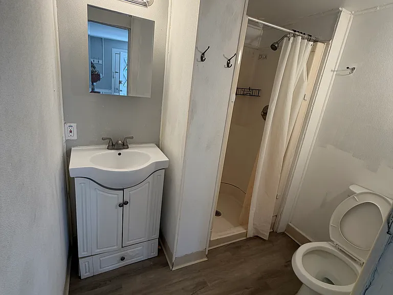 20 Pleasant St #A — Photo 8