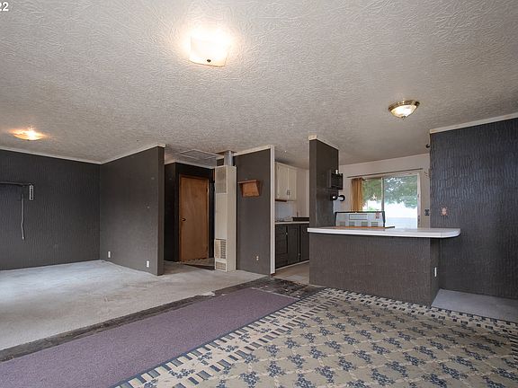 5th image of 3212 NE 86th Ave