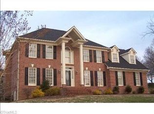 2906 Dray Ct, Jamestown, NC 27282