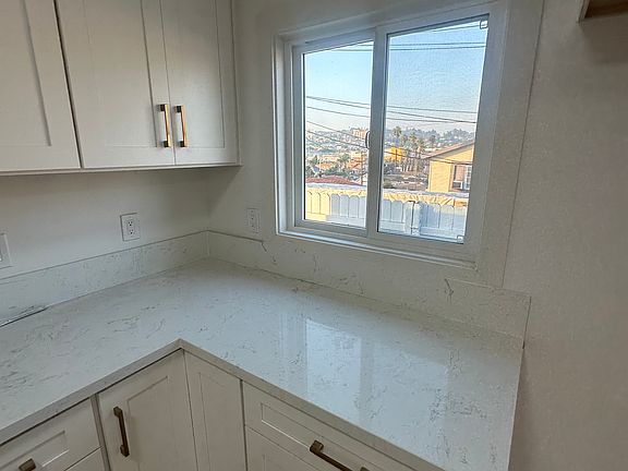3rd image of 4225 Eugene St