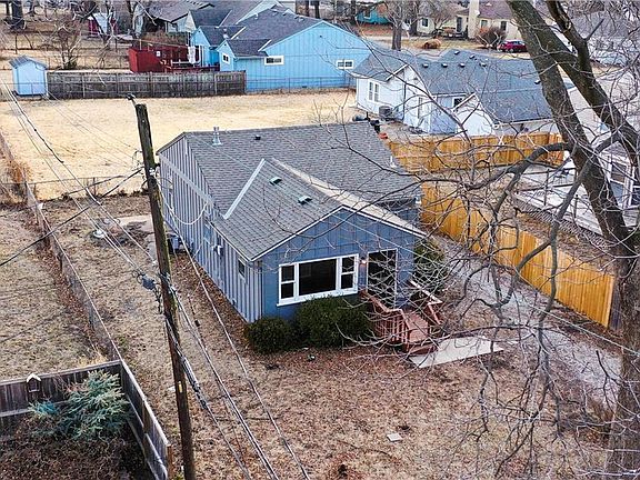 4th image of 1009 W 84th St