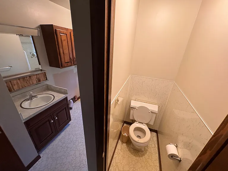 1136 Lexington Rd — Photo 16
