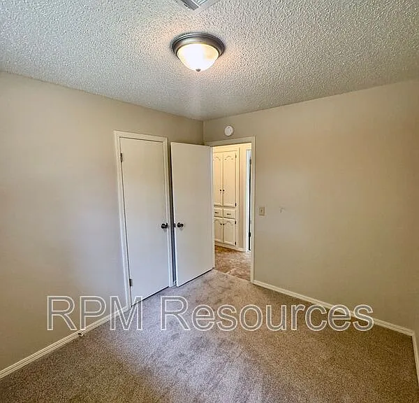 405 Meadow Lake Dr — Photo 16