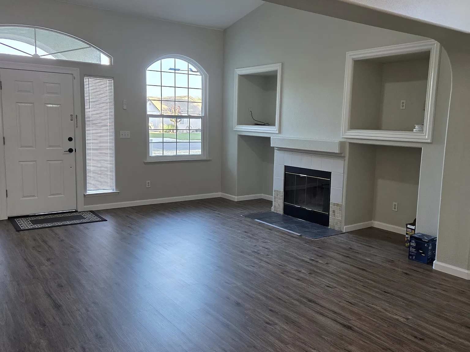 4 bed, 1440 sqft, $2,300 — Photo 2