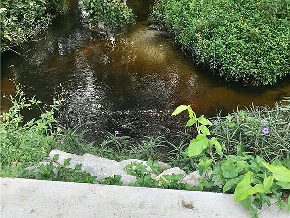 2nd image of 386 W La Vista Dr