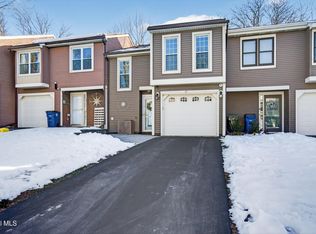 21 Ziemke Farm Lane, Cohoes, NY 12047