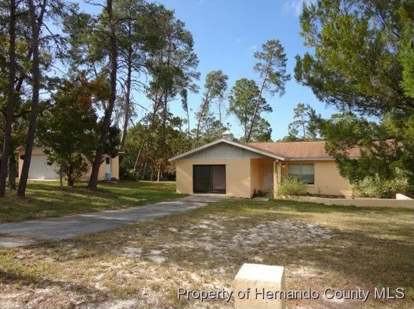 7335 Blackbird Ave, Weeki Wachee, FL 34613
