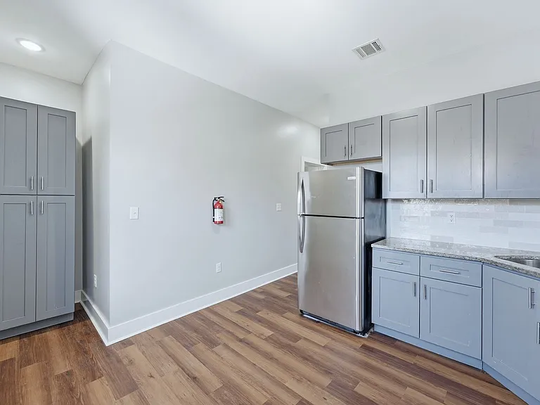 913 S 18th St #2 — Photo 7