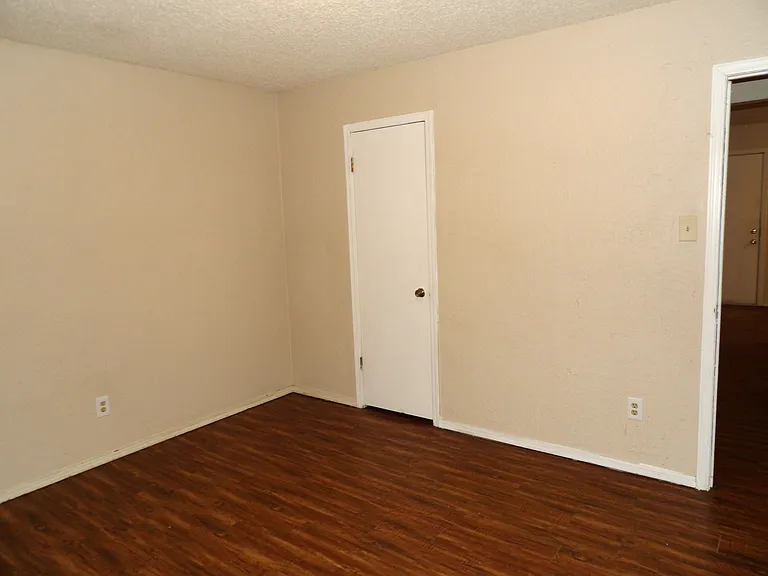 6401 NW Oak Ave #A-3 — Photo 6