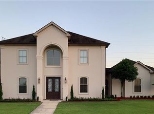 311 Lac Verret Dr, Luling, LA 70070