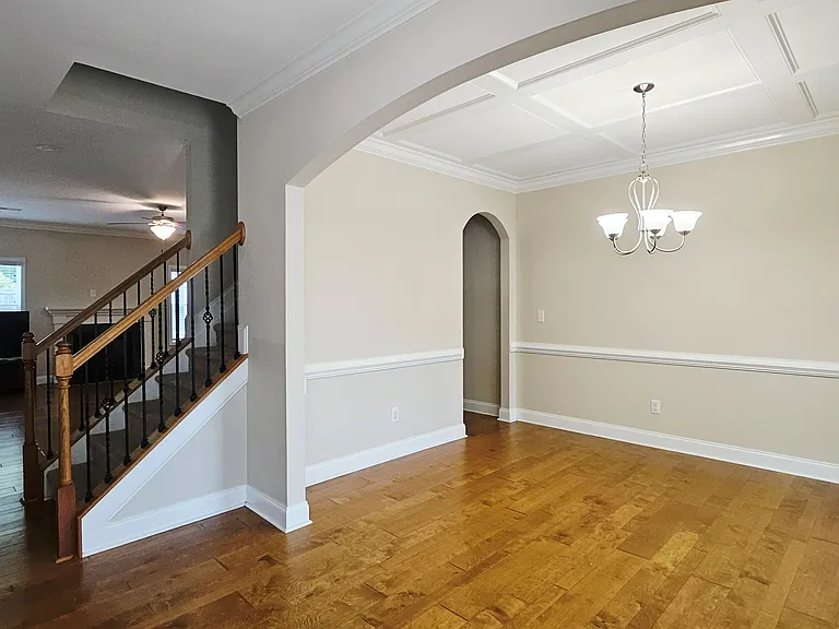 5790 Highland Grove Dr — Photo 10