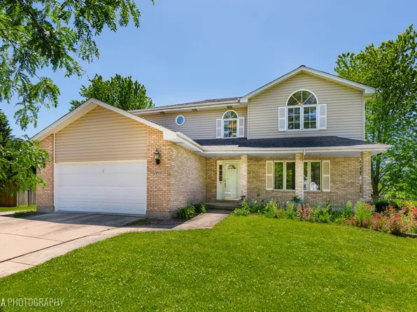 24937 Mathews Ct, Plainfield, IL 60585