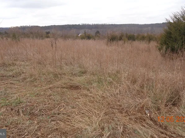 3 Martin Payne Rd, Kearneysville, WV 25430