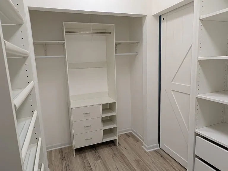 142 W Park Ave #D — Photo 11