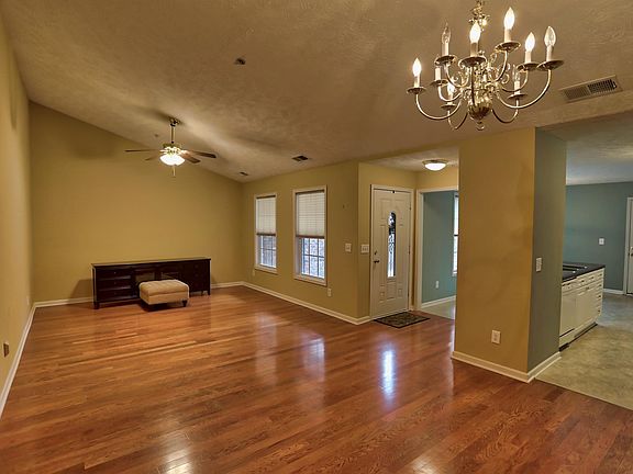 3rd image of 2360 31w Hwy #204