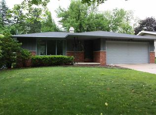 1437 Katers Dr, Green Bay, WI 54304