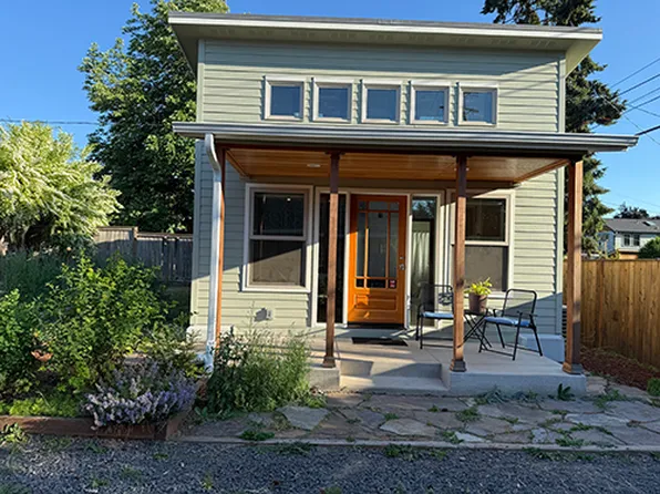 2672 Harris St Unit A, Eugene, OR 97405