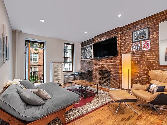 2nd image of 218 E 82nd St APT 1RW
