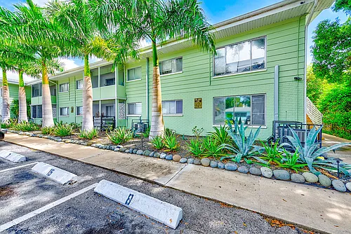1329 Drew St #6 Photo 1