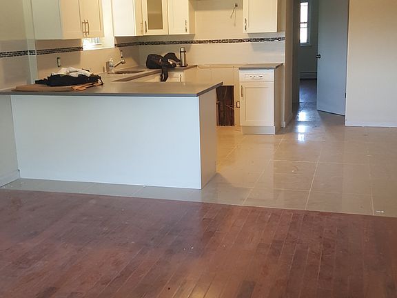 5th image of 3521 Tiemann Ave