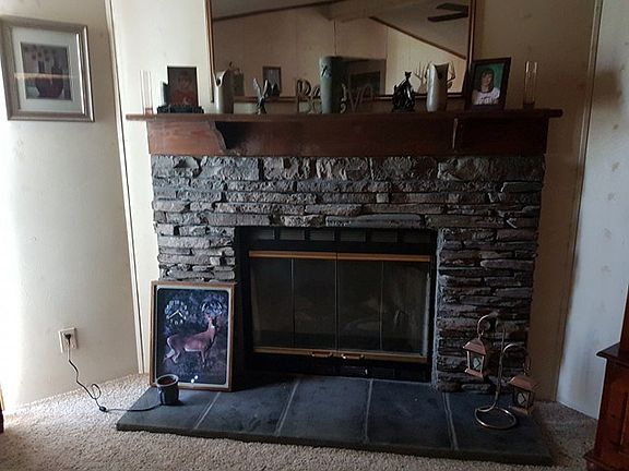 3rd image of 7049 Thomas Ln