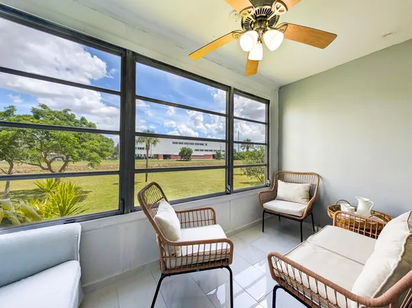 8021 Sunrise Lakes Drive N #203, Sunrise, FL 33322