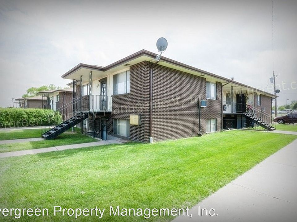 2nd image of 2924 State Farm Rd #5