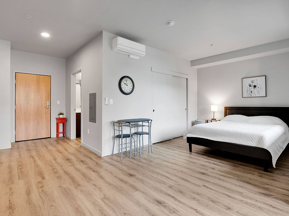 The 72nd Apartments | Studio